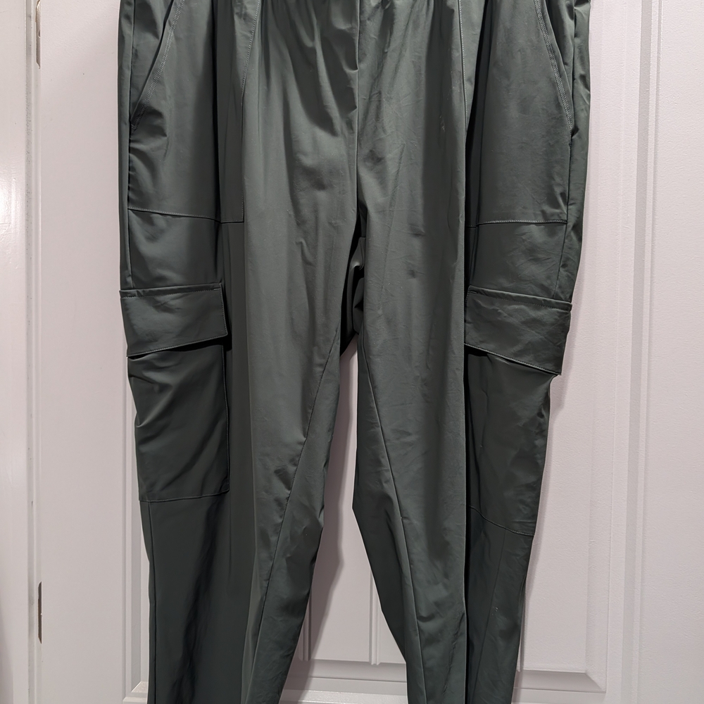 LOT of 3 - Women's Old Navy Cargo Pants - MATERNITY FRIENDLY